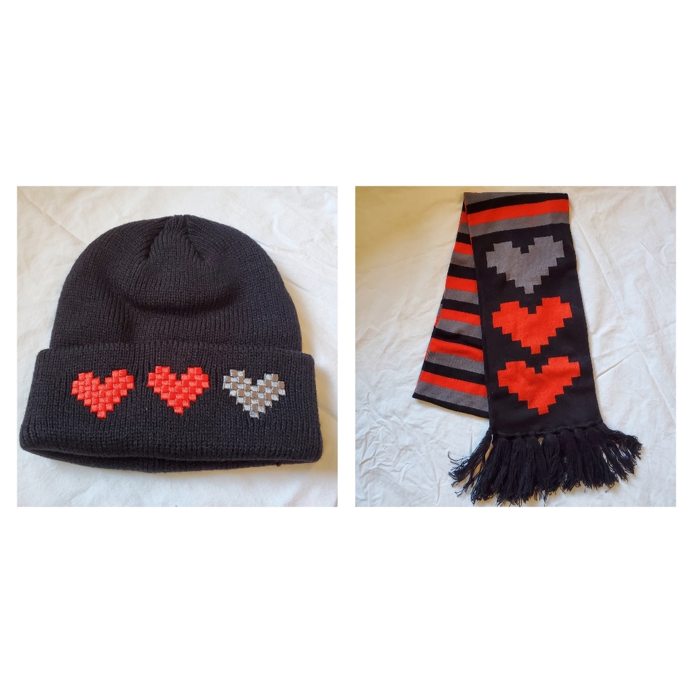 NWOT Pixelated Hearts Gamer Beanie & Scarf Set